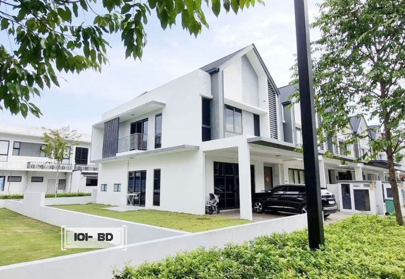 Lucent Residence @ twentyfive.7