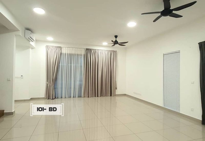 Lucent Residence @ twentyfive.7