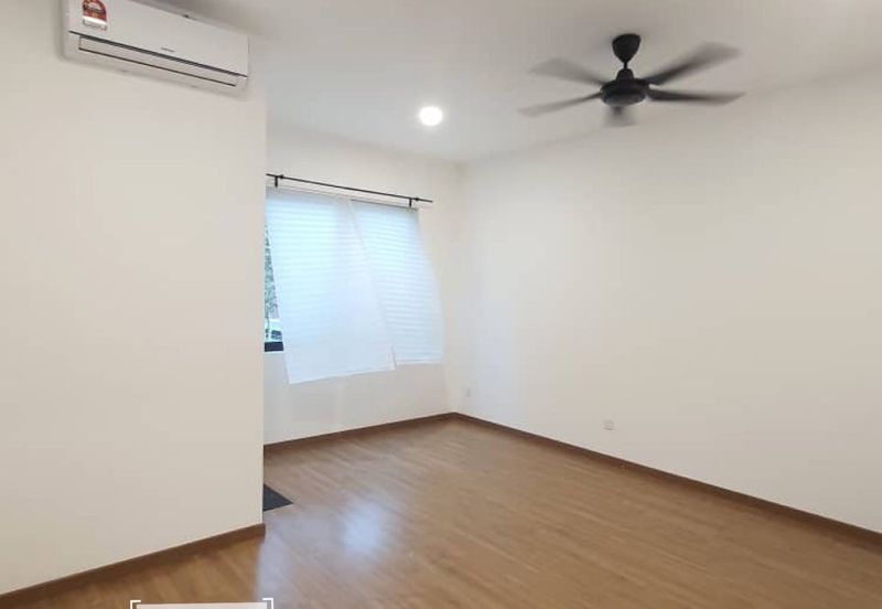 Lucent Residence @ twentyfive.7