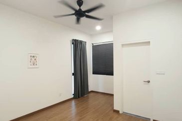 Lucent Residence @ twentyfive.7