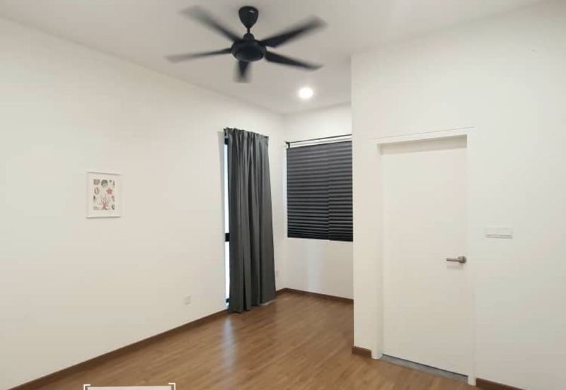 Lucent Residence @ twentyfive.7