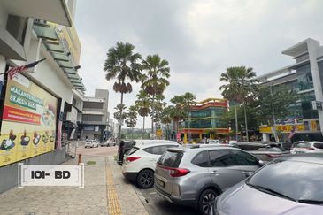 E-Boulevard, Denai Alam