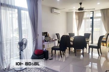 FULLY RENOVATED !! 40x80 Maple Terrace, Denai Alam. Triple Storey Endlot Superlink House