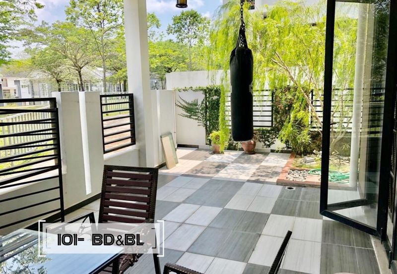 FULLY RENOVATED !! 40x80 Maple Terrace, Denai Alam. Triple Storey Endlot Superlink House