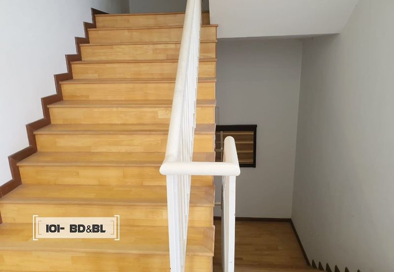 LOW DENSITY !! FOR SALE !! Maple Terrace, Denai Alam Triple Storey Superlink House