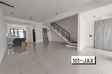 CHEAPEST UNIT AVAILABLE NOW !! FOR SALE !! Nadira Bandar Bukit Raja, Klang  Double Storey House