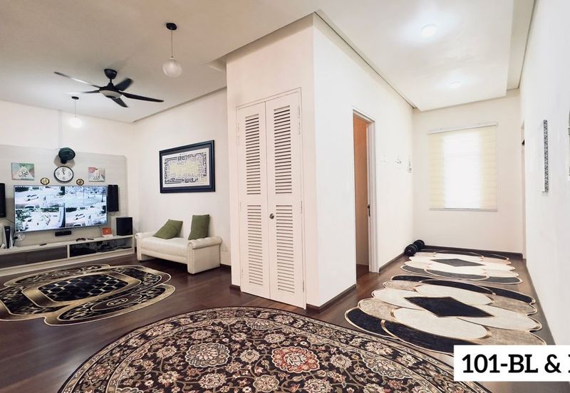 FULLY RENOVATED !! FOR SALE !! Willow Park, Denai Alam. Double Storey Semi-D House