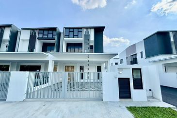 BRAND NEW HOUSE FOR RENT !! Setia Alam, Musika  Double Storey Terrace House / Endlot Unit