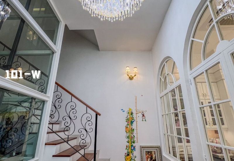 Duta Villa, Setia Alam