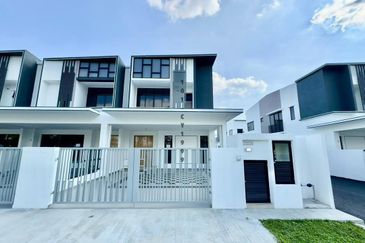 BRAND NEW HOUSE FOR RENT !! Setia Alam, Musika  Double Storey Terrace House / Endlot Unit 