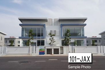 Gateway 16, Bandar Bukit Raja