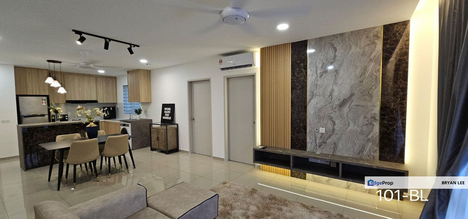 NICELY RENOVATED & FURNISHED !! Huni Residence @ Eco Ardence, Setia Alam Corner Unit  1000sqft 3 Bedrooms & 2 Bathrooms Level 20 Built In Wardrobe Doo, Selangor, Setia Alam/Alam Nusantara