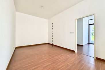 BRAND NEW HOUSE FOR SALE !! Setia Alam , Musika  Double Storey Terrace House 