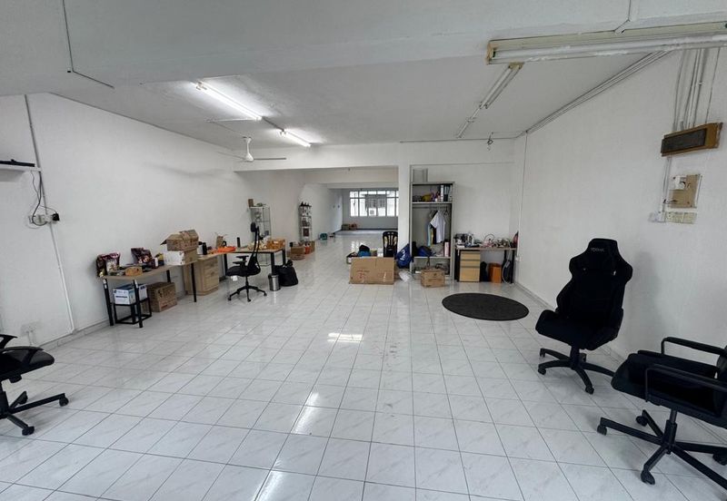 Klang Parade opposite UOB Bank Jalan Meru 3-storey Shop LRT-3 Station for Sale 