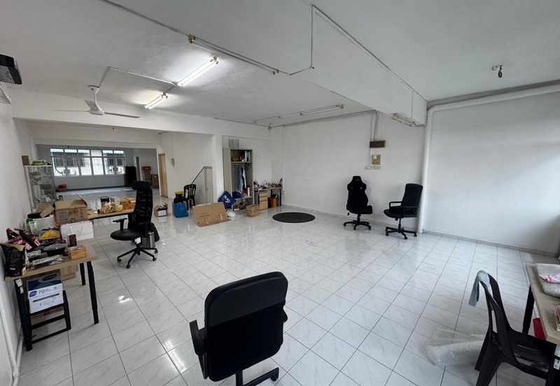 Klang Parade opposite UOB Bank Jalan Meru 3-storey Shop LRT-3 Station for Sale 