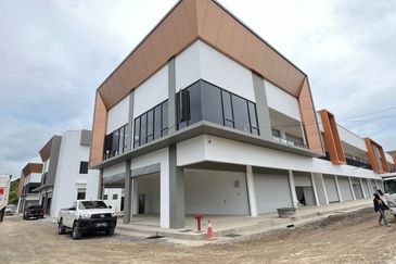 Uptown Penampang Double storey shoplot