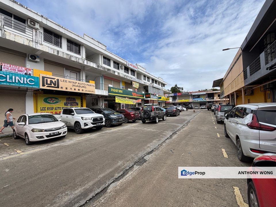 Plaza Kiaburi 3 Storey Shoplot Ranau, Sabah, Ranau
