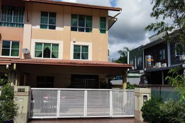 Taman Casa Palma 3 Storey Link Bungalow Inanam | Kolombong