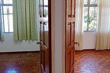 Taman Khidmat Kolombong Double Storey House