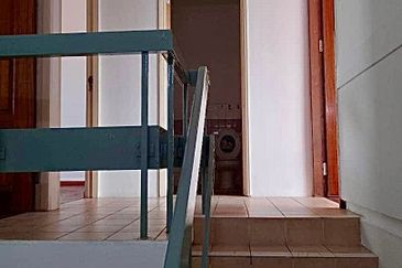 Taman Khidmat Kolombong Double Storey House