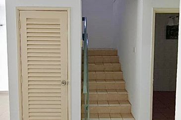 Taman Khidmat Kolombong Double Storey House