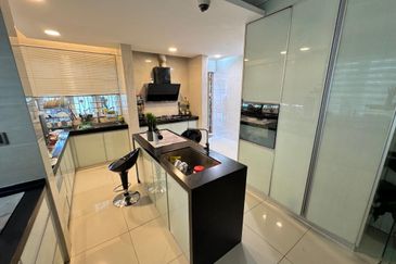 Taman Casa Fabulosa Semi Detached Hilltop