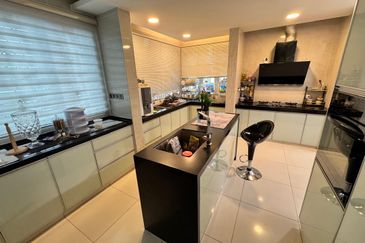 Taman Casa Fabulosa Semi Detached Hilltop