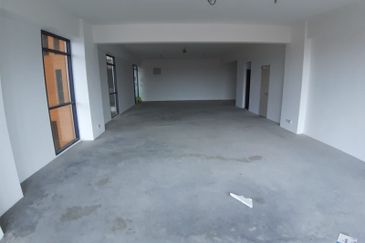 T1 Bundusan Office for Sale 