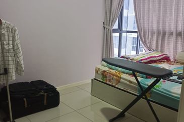 Lido Four season Corner Kepayan| Emart