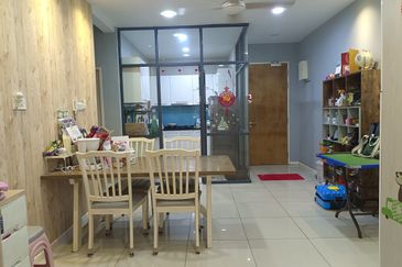 Lido Four season Corner Kepayan| Emart