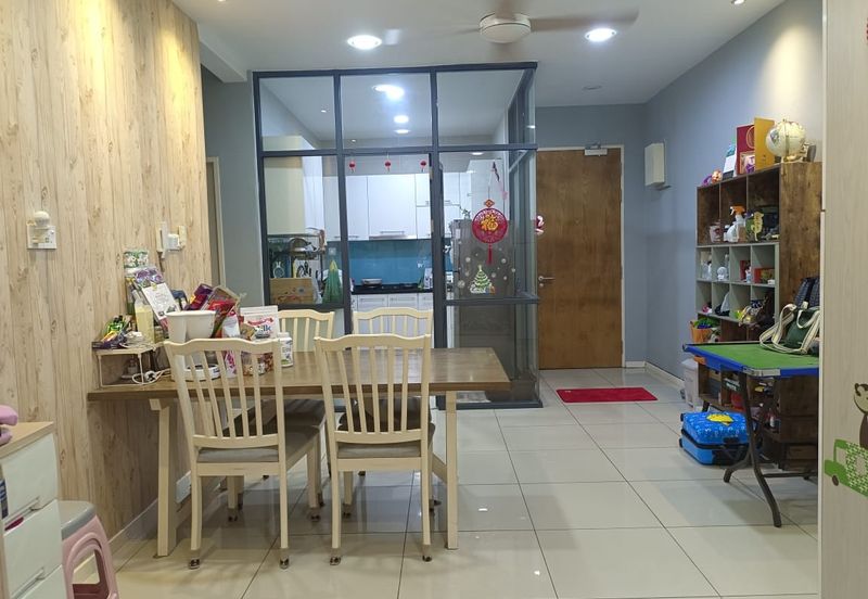 Lido Four season Corner Kepayan| Emart