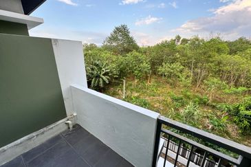 Taman Kim Leng 2.5 Storey Damai