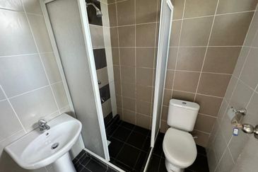 Taman Kim Leng 2.5 Storey Damai