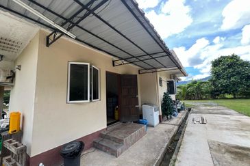 Kampung Sugud Bungalow House 