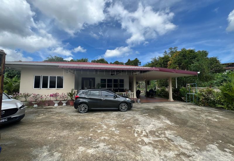 Kampung Sugud Bungalow House 