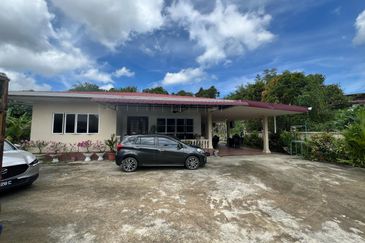 Kampung Sugud Bungalow House 