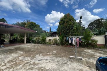 Kampung Sugud Bungalow House 