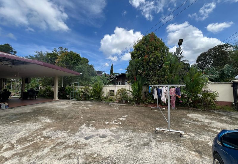 Kampung Sugud Bungalow House 