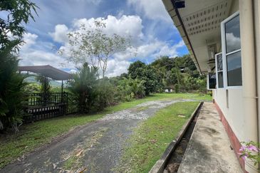 Kampung Sugud Bungalow House 