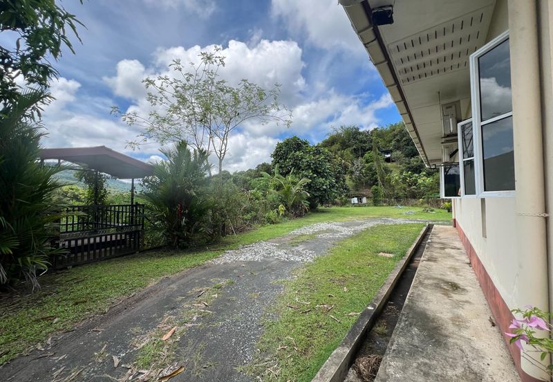 Kampung Sugud Bungalow House 