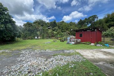 Kampung Sugud Bungalow House 