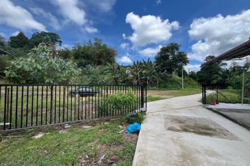 Kampung Sugud Bungalow House 