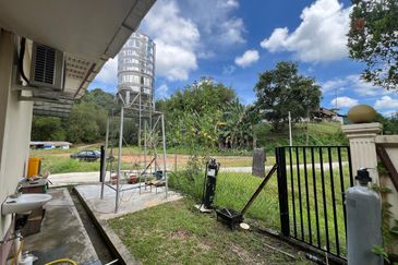 Kampung Sugud Bungalow House 