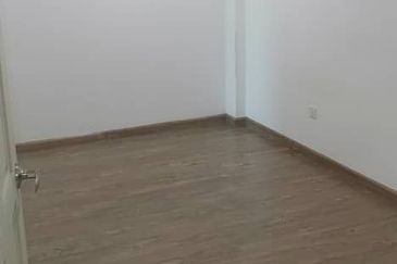 D' Golden Gate Condominium Kobusak