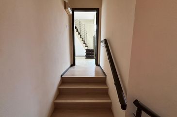 Taman Ceriamas 118 Semi Detached Putatan Bare Unit