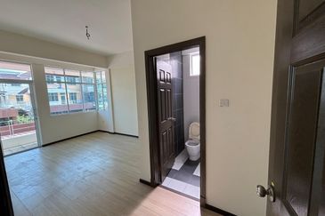 Taman Ceriamas 118 Semi Detached Putatan Bare Unit