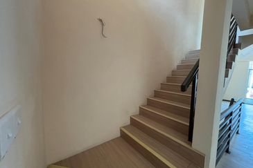 Taman Ceriamas 118 Semi Detached Putatan Bare Unit