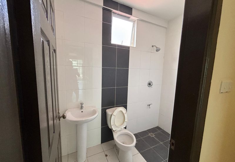 Taman Ceriamas 118 Semi Detached Putatan Bare Unit