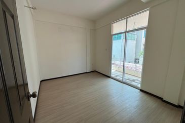 Taman Ceriamas 118 Semi Detached Putatan Bare Unit