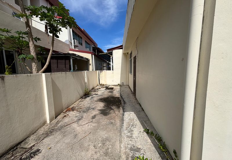 Taman Ceriamas 118 Semi Detached Putatan Bare Unit